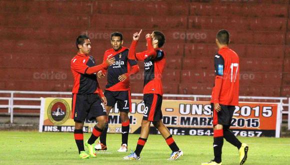 Líder FBC Melgar golea por 3 - 1 a Alianza Lima en Torneo de Reserva