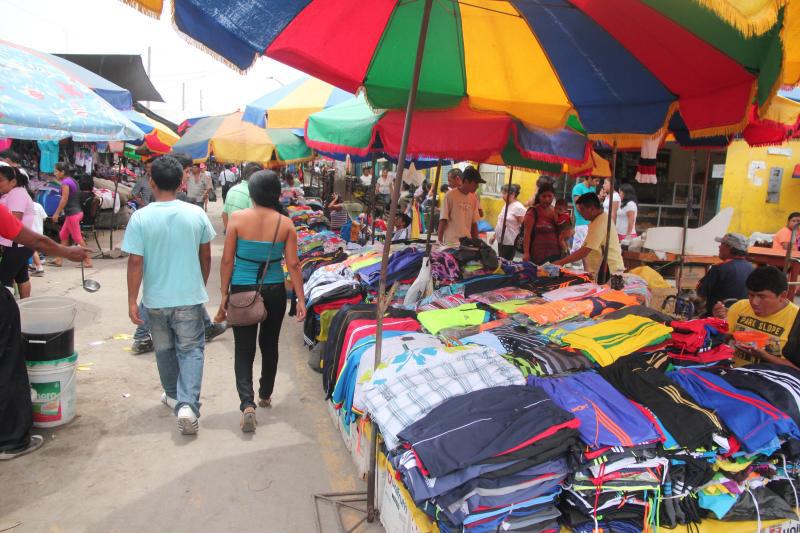 Fracasó reunión sobre desalojo en Mercado Modelo