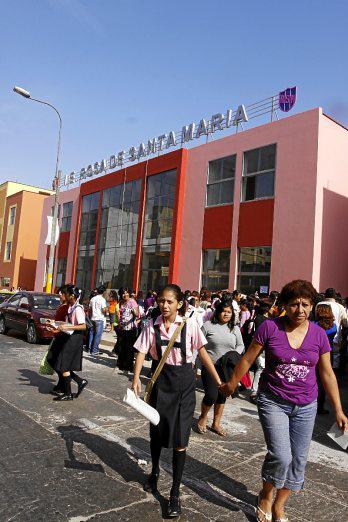 Editoriales pagan por libro a colegios