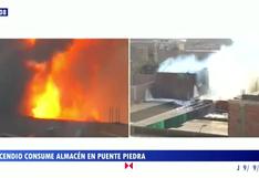Puente Piedra: Se registró incendio de grandes proporciones en almacén
