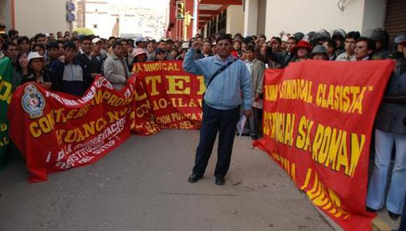 Más de mil docentes del magisterio de la región Puno serían despedidos