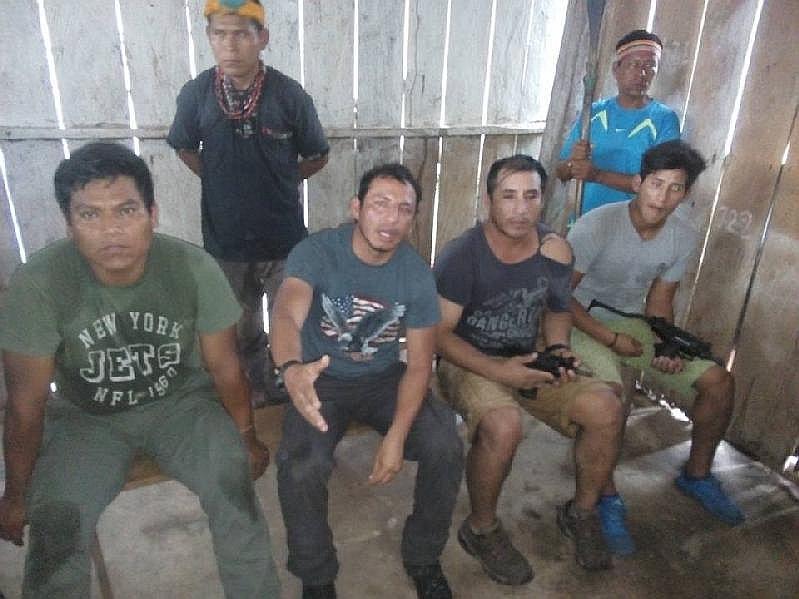 Iquitos: Cuatro marinos fueron retenidos por comunidad