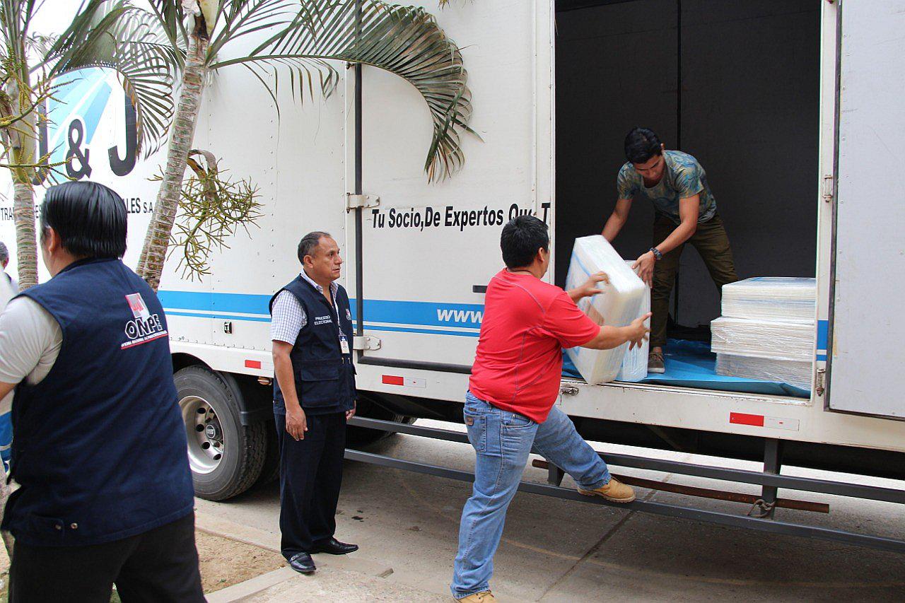 La ODPE realiza despliegue de material electoral en Tumbes 