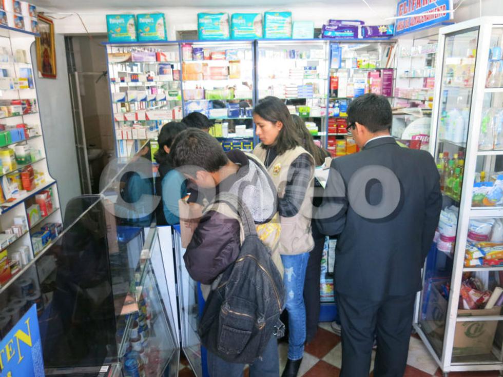 Farmacias funcionan si autorización y sin farmacéutico regente