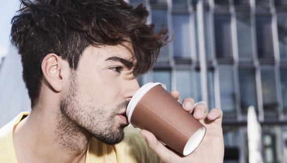 Tomar dos tazas de café todos los días puede causar infertilidad, según estudio