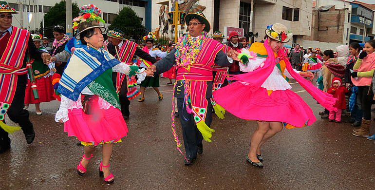 Los Machuaychas y Chiñipilcos iniciaron los carnavales en Juliaca (VIDEO)