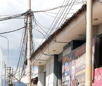 Cableado como telarañas