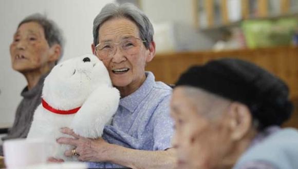 Japón cuenta con casi 59.000 personas centenarias, el 87% son mujeres