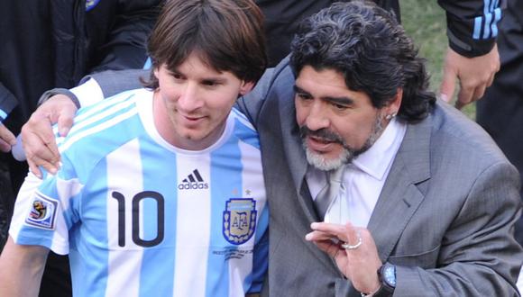 Botitas albicelestes: Maradona y su tierno obsequio para el tercer hijo de Lionel Messi