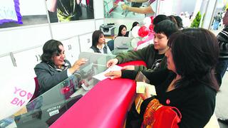 Peruanos usan poco servicios bancarios