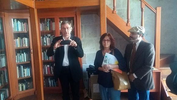 Premio Nobel de Literatura Orhan Pamuk visitó la biblioteca Mario Vargas Llosa
