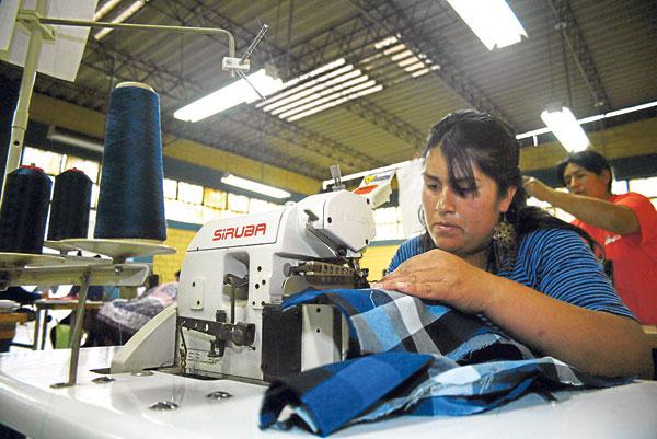 Economía peruana acumuló 33 meses de avance