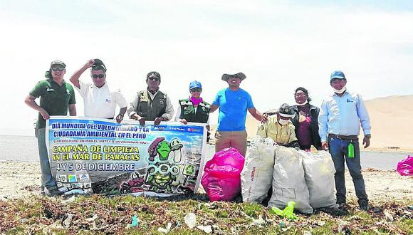 Retiran siete toneladas de residuos sólidos del mar de Paracas