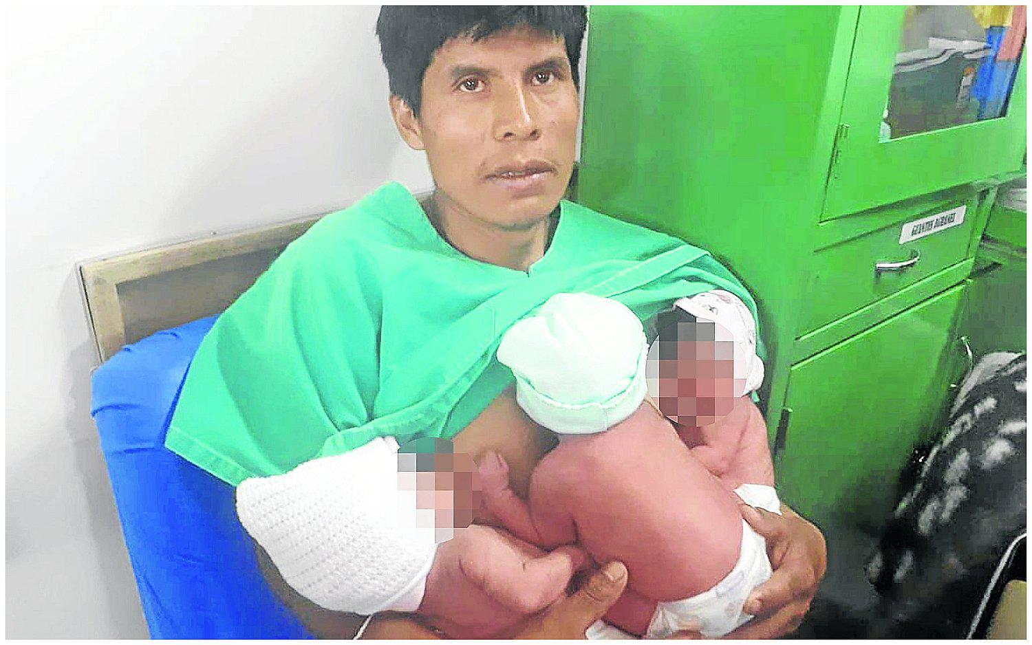 Trillizos buscan ayuda y padrinos