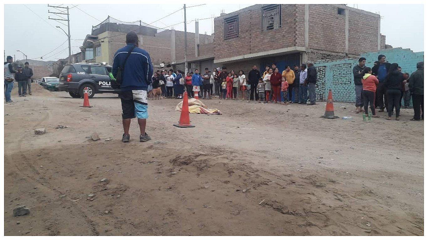 Conductor de combi es asesinado a balazos, en Alto Trujillo