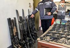 Decomisan 81 armas de fuego en empresa que dejó de operar hace 8 años, en San Juan de Lurigancho (FOTOS)