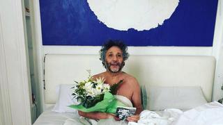 Fito Páez es sorprendido por sus hijos con flores y regalos por el Día del Padre