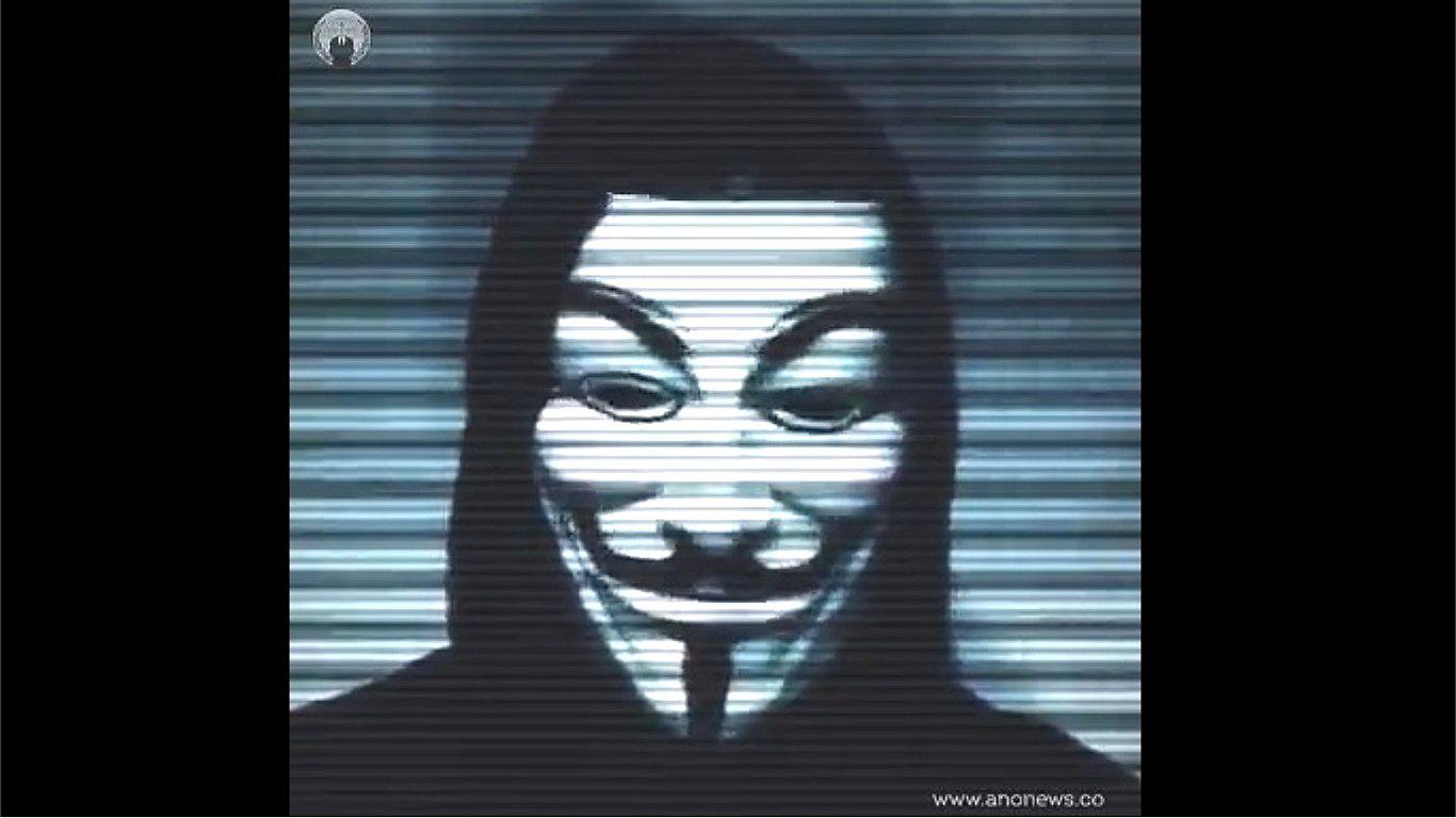 El mensaje de Anonymous a los multimillonarios que donaron dinero para la reconstrucción de Notre Dame (VIDEO)