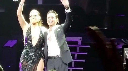​Así fue el reencuentro de Marc Anthony y Jennifer López en el escenario (VIDEO)