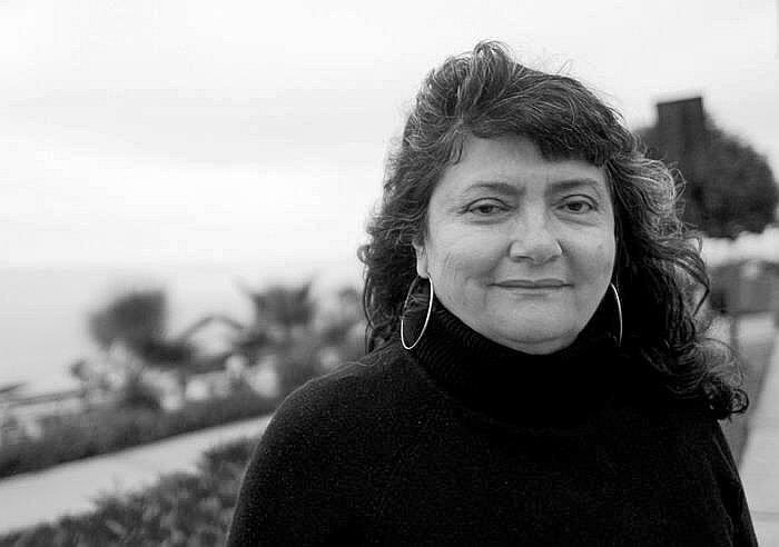 ​Reeditarán el libro de la poeta peruana Rosina Valcárcel