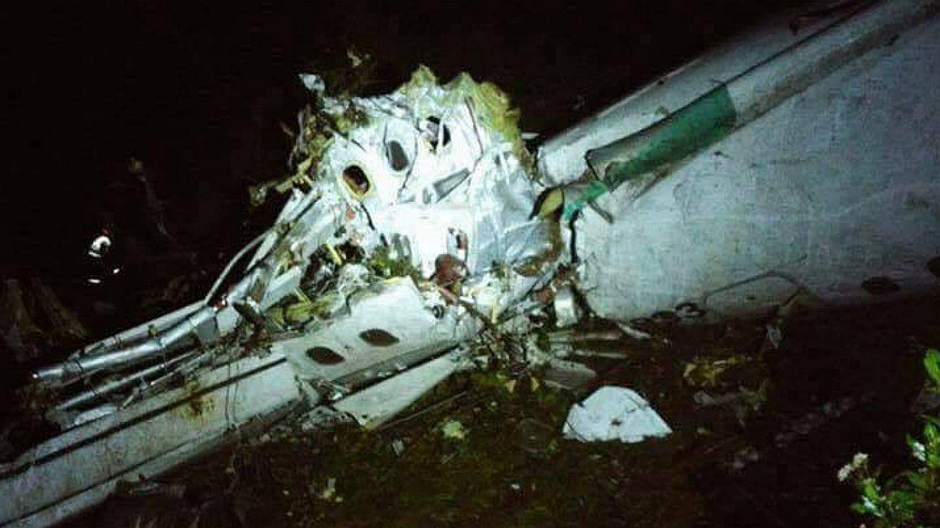 Avión del Chapecoense no se incendió y podrían encontrarse más sobrevivientes