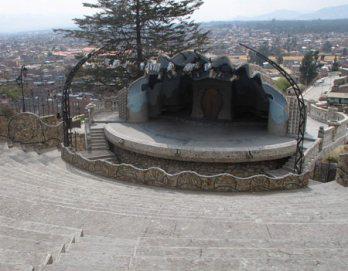 Concha acústica es un elefante blanco