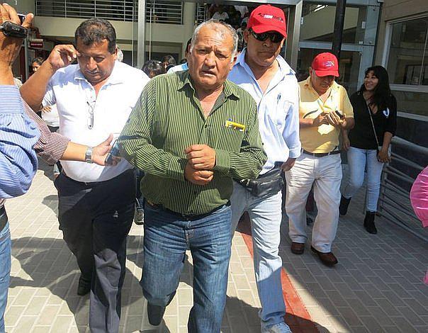 Dictan condena de 4 años a gobernador de Moquegua