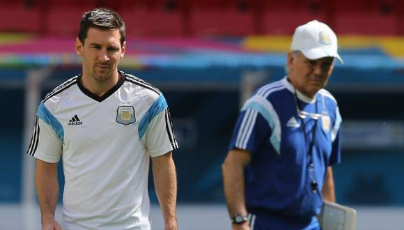 Sabella dirigió a Messi en el Mundial de 2014. (Foto: EFE)