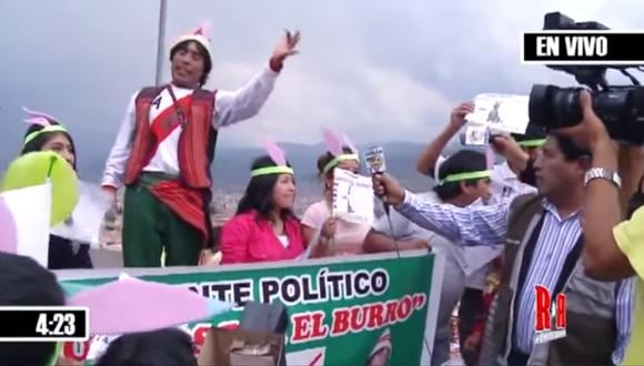 ​Elecciones 2016: el hilarante debate entre el cholo Juanito y Richard Douglas (VIDEO)