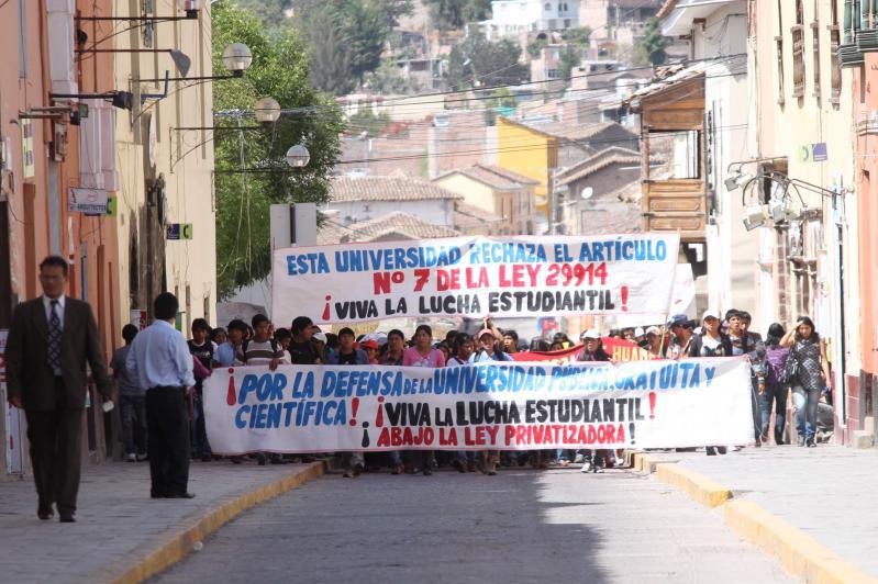Universitarios acatan paro de 48 horas en contra de Ley 'Privatizadora' 29914