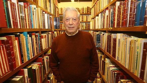 ​Mario Vargas LLosa donará 7,900 libros personalmente a biblioteca en Arequipa