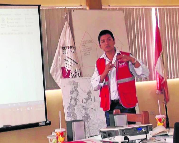 Analizan situación de la niñez en las calles