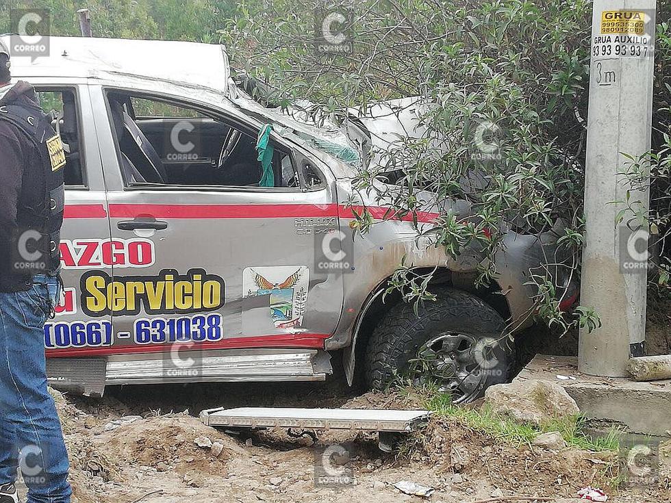 Camioneta de serenazgo se despista y deja cuatro personas muertas (FOTOS)