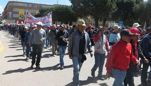 Mineros de Puno piden hablar de formalización a Keiko y PPK 