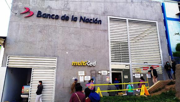 ​Huancavelica: Piden que se evite aglomeraciones en puertas de bancos