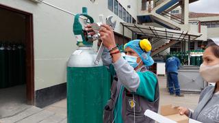 400 asegurados con COVID-19 y males crónicos reciben oxígeno medicinal en sus casas en Cusco