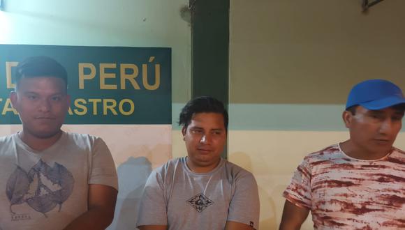 Según la agraviada, los detenidos Luis Vásquez Cortez, Juan Vásquez López  y Julio Vásquez López llegaron a romperle sus prendas íntimas