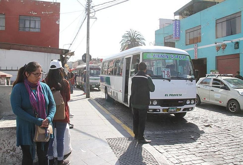 Actividades se desarrollan con normalidad en Arequipa, solo hay marchas (FOTOS)