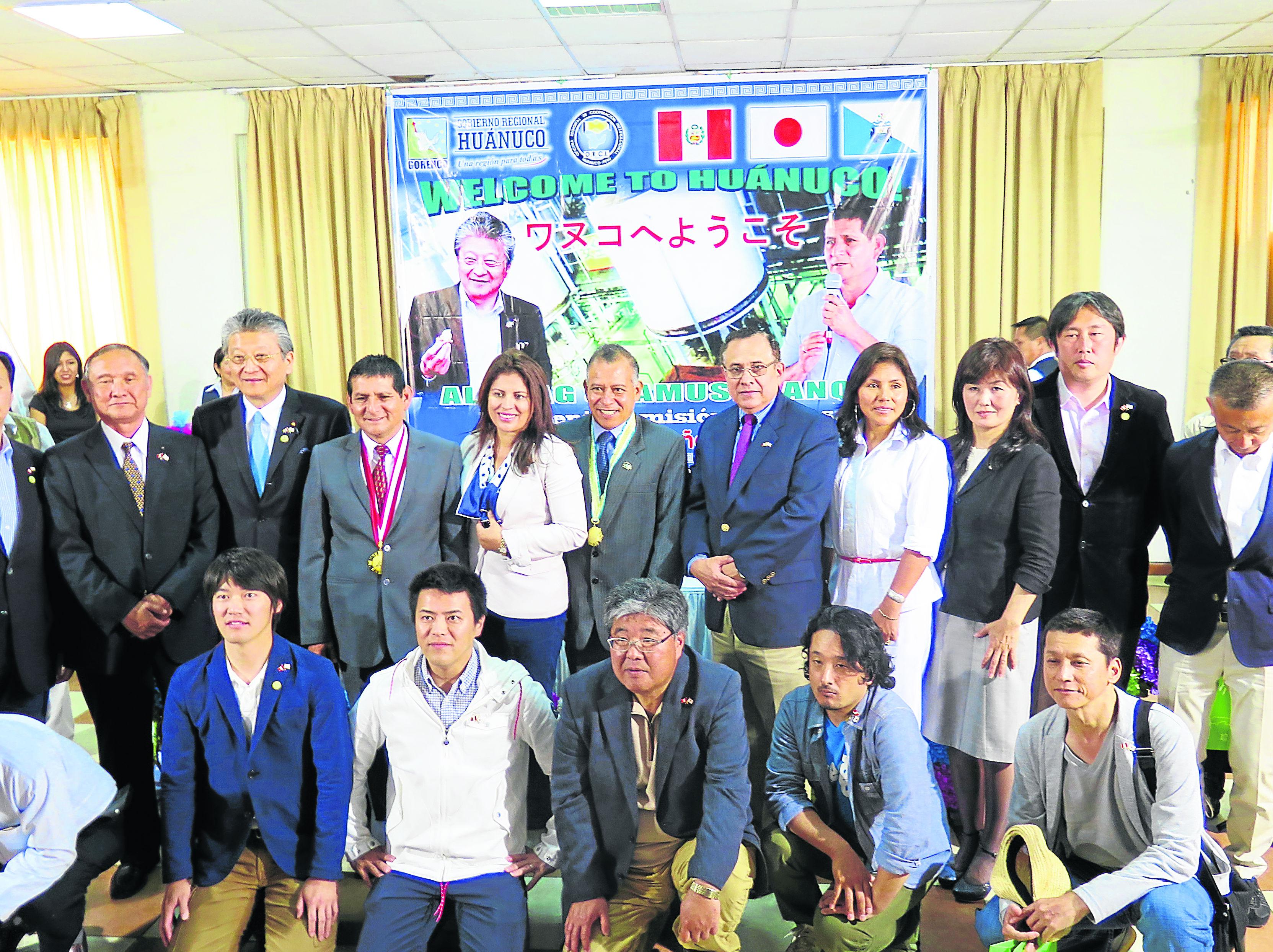 Japoneses interesados en aguardiente de camote peruano