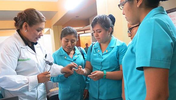 Enfermeras también atenderán a recién nacidos en hospital Honorio Delgado