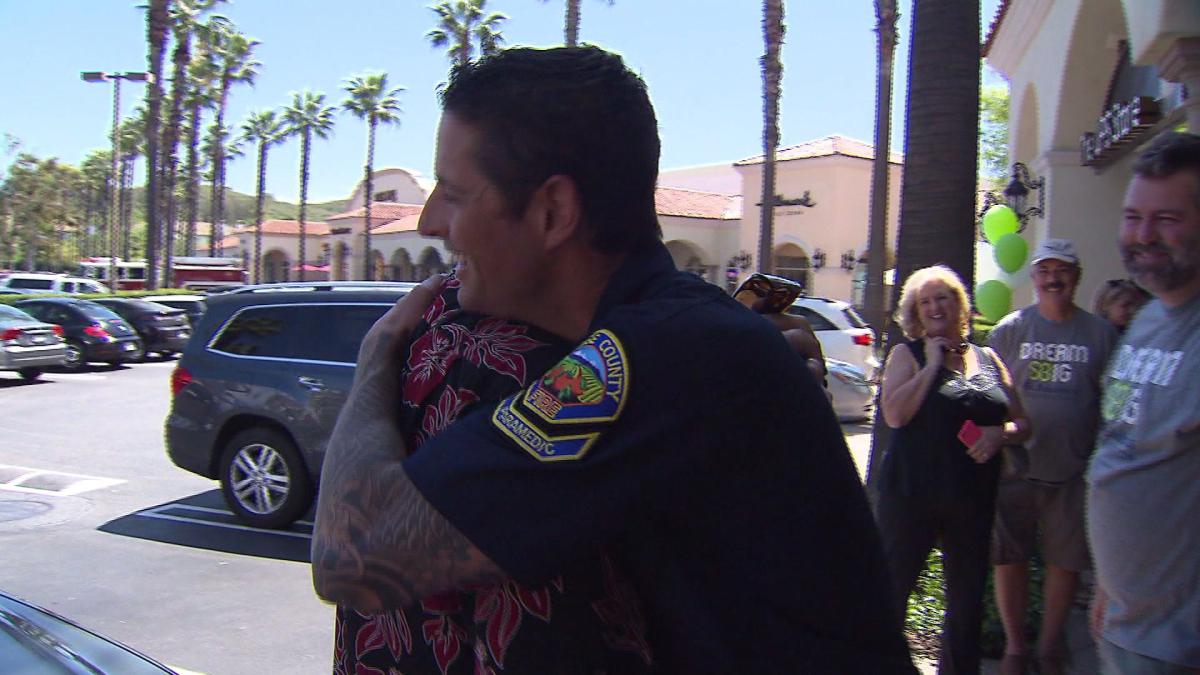 Doctor y paramédico se salvaron las vidas a 30 años de diferencia