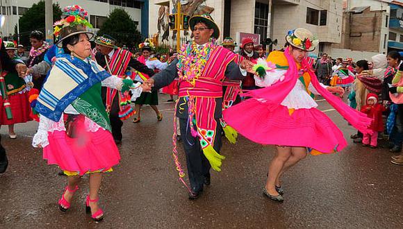 Los Machuaychas y Chiñipilcos iniciaron los carnavales en Juliaca (VIDEO)