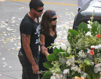 Da el último  adiós a  su hermano