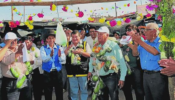 Agricultores de Ticsani ofertan productos ecológicos en Moquegua