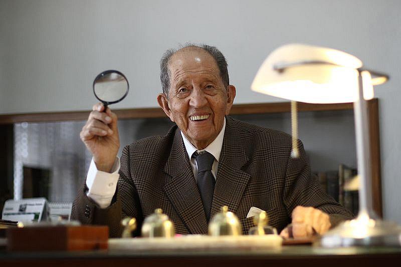 El notario más longevo de todo el Perú tiene 95 años y es arequipeño