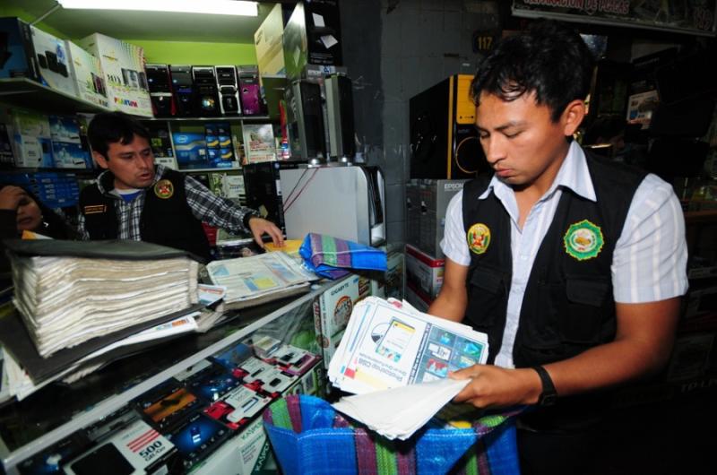 Decomisan CDs de software pirata valorizados en 4 millones de soles