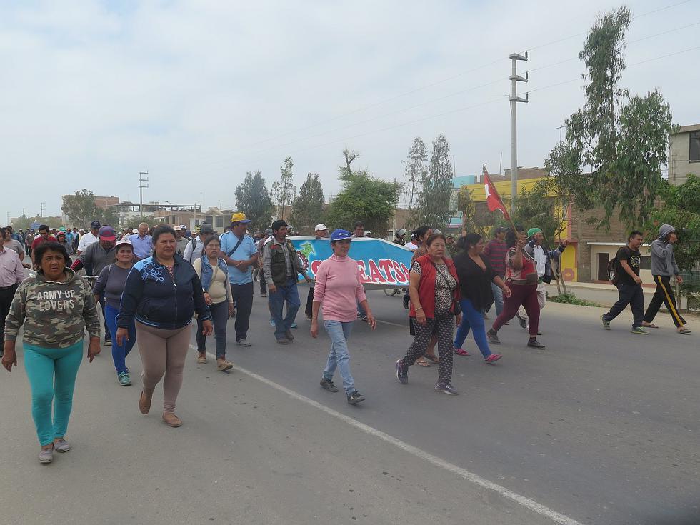 Trabajadores de Tumán  marchan en contra de Empresa Coali SAC ligada al Grupo Oviedo 