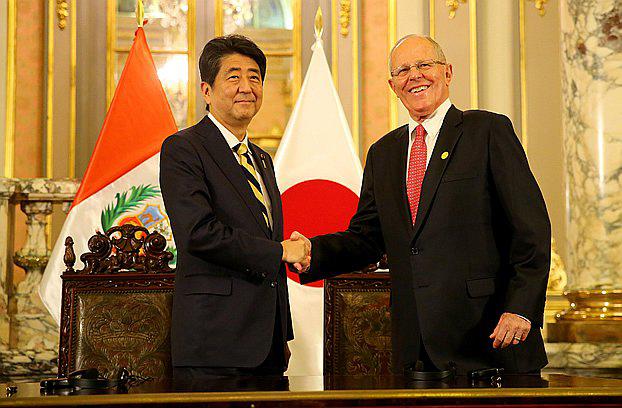PPK suscribió acuerdos bilaterales con primer ministro japonés
