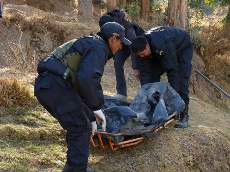 Exhuman cadáver tras posible crimen en Machupicchu