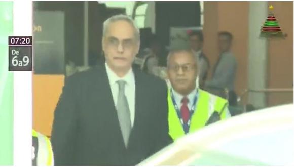 Manuel Burga llegó a Lima tras ser absuelto del caso "FIFA-Gate" (VIDEO)